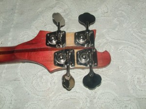 Guitarra Baixo Rickenbaker restaurado (2)