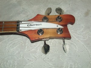 Guitarra Baixo Rickenbaker restaurado (5)