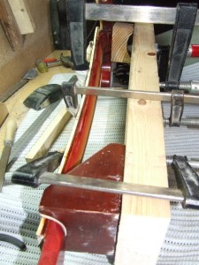 Restauro de guitarra Baixo Rickenbaker (1)