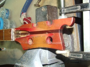 Restauro de guitarra Baixo Rickenbaker (5)