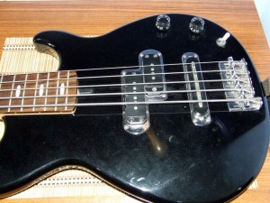 Yamaha_bass